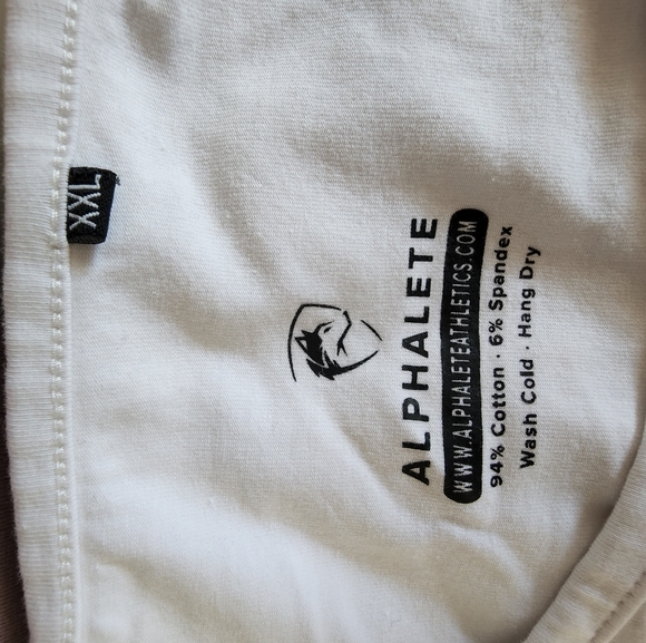 ALPHALETE- *NEVER WORN* Men's XXL Essential Scoop Neck Pocket Tee (2 Available) - Picture 5 of 6